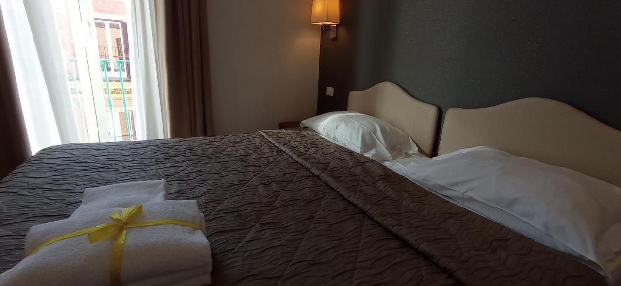 Rome Travellers Hotel Экстерьер фото