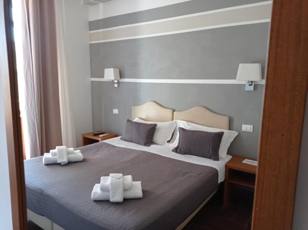 Rome Travellers Hotel Экстерьер фото