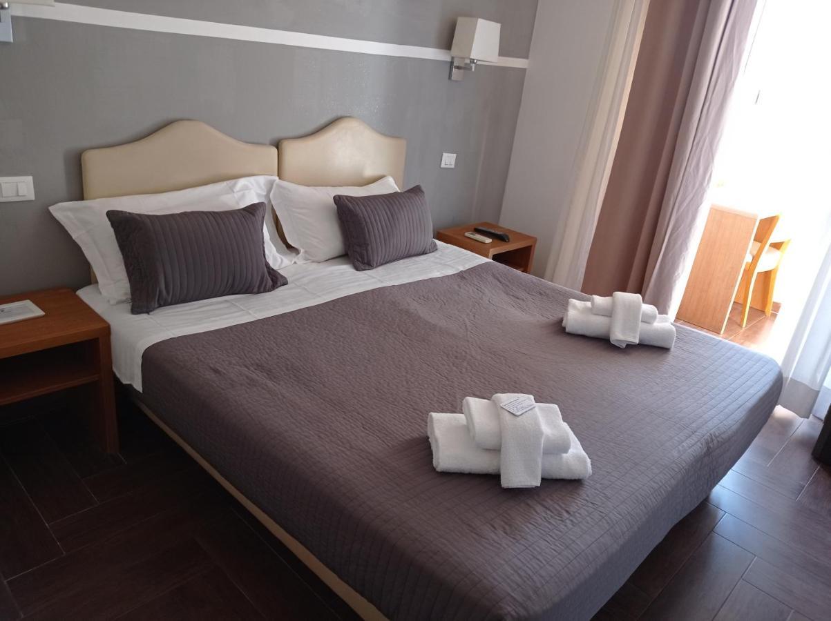 Rome Travellers Hotel Экстерьер фото