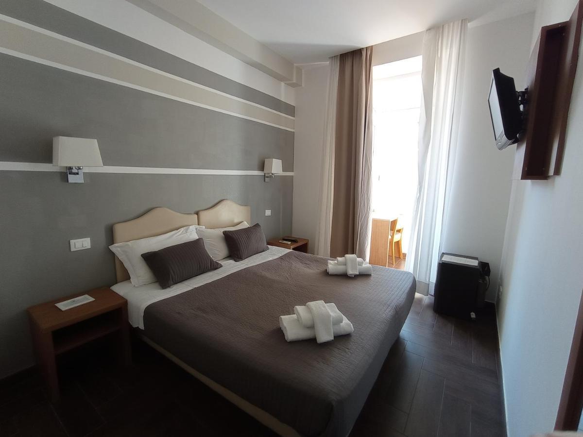 Rome Travellers Hotel Экстерьер фото