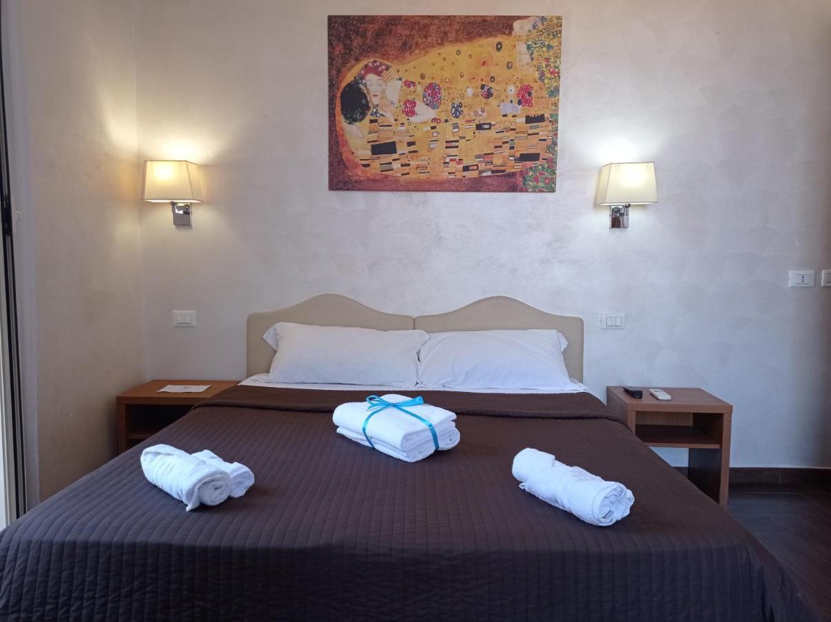 Rome Travellers Hotel Экстерьер фото
